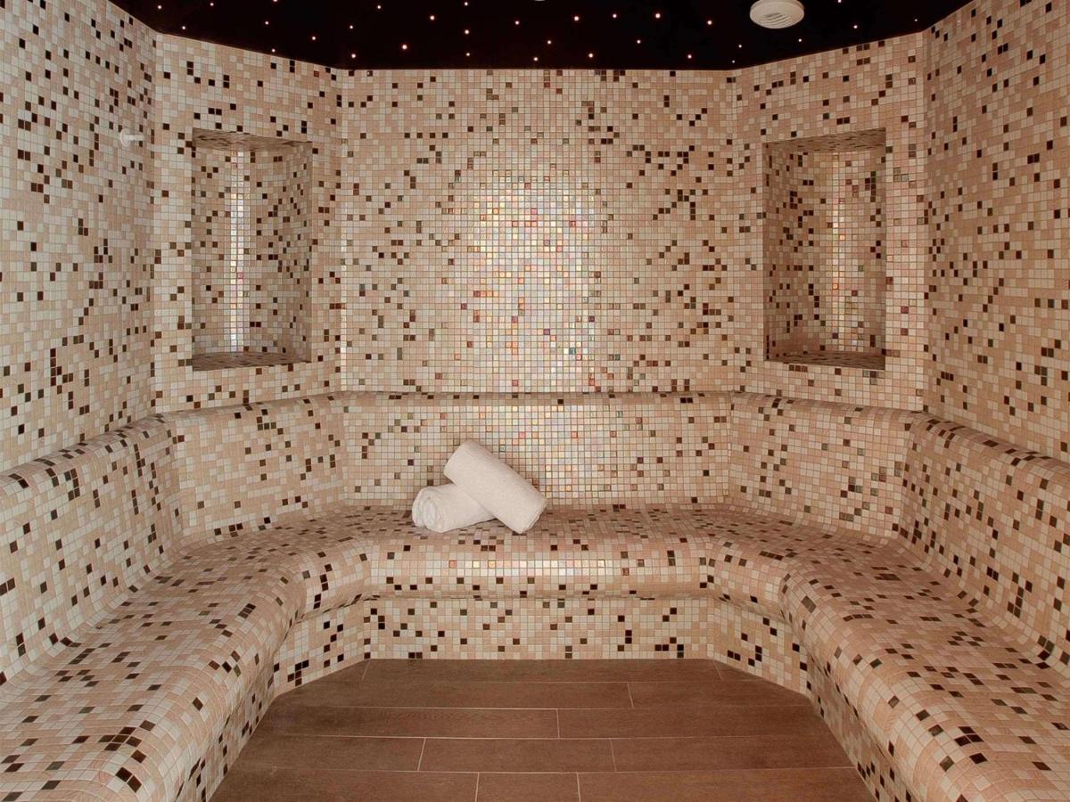 Salle de bains dans l'établissement La Cour des Consuls Hotel & Spa Toulouse - MGallery Collection