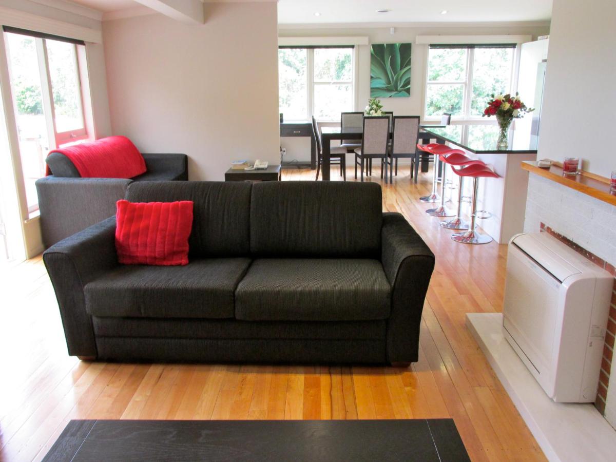 Lake Rotoehu Accommodation - Lake Rotoehu Home - Housity