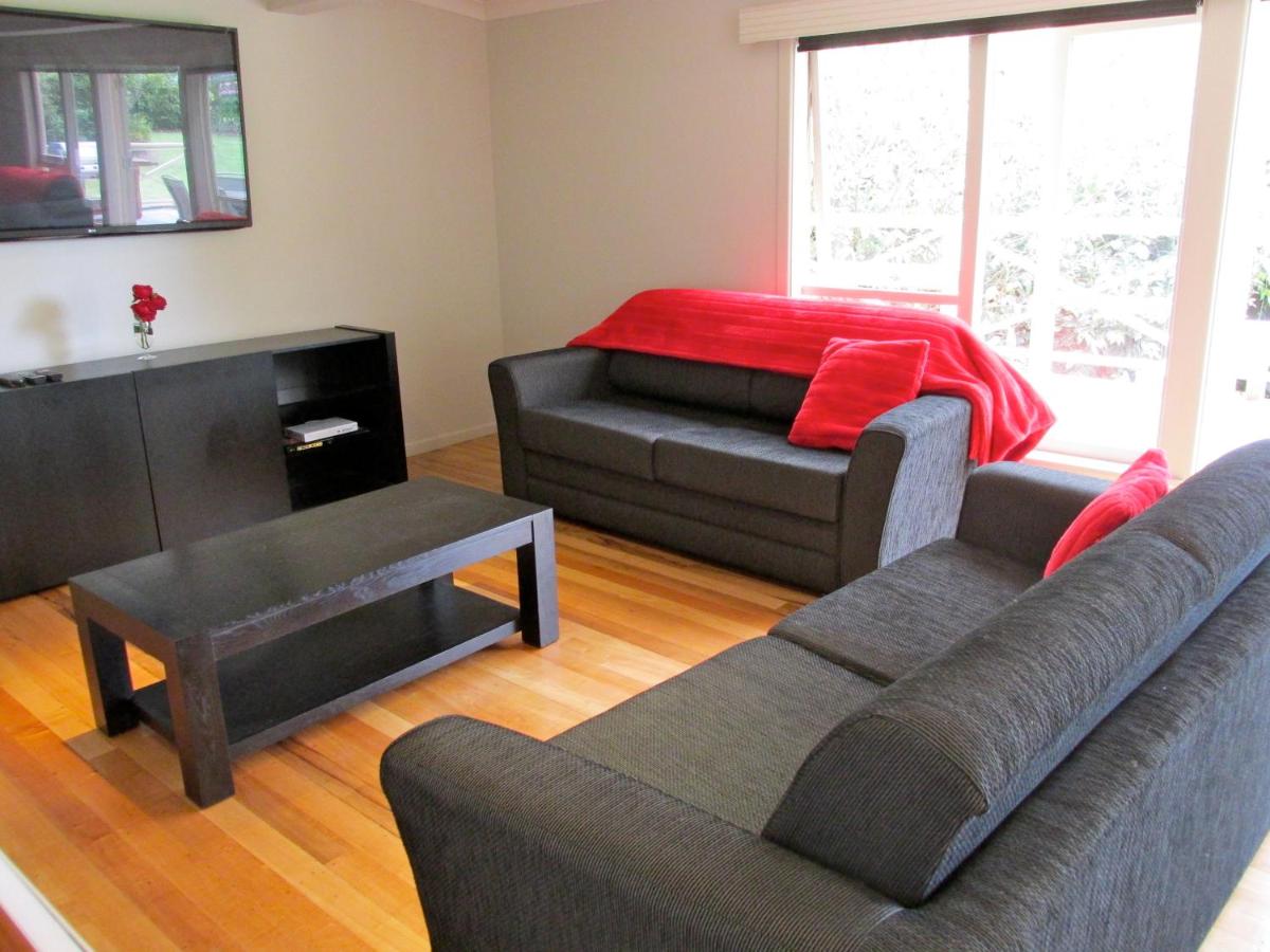 Lake Rotoehu Accommodation - Lake Rotoehu Home - Housity