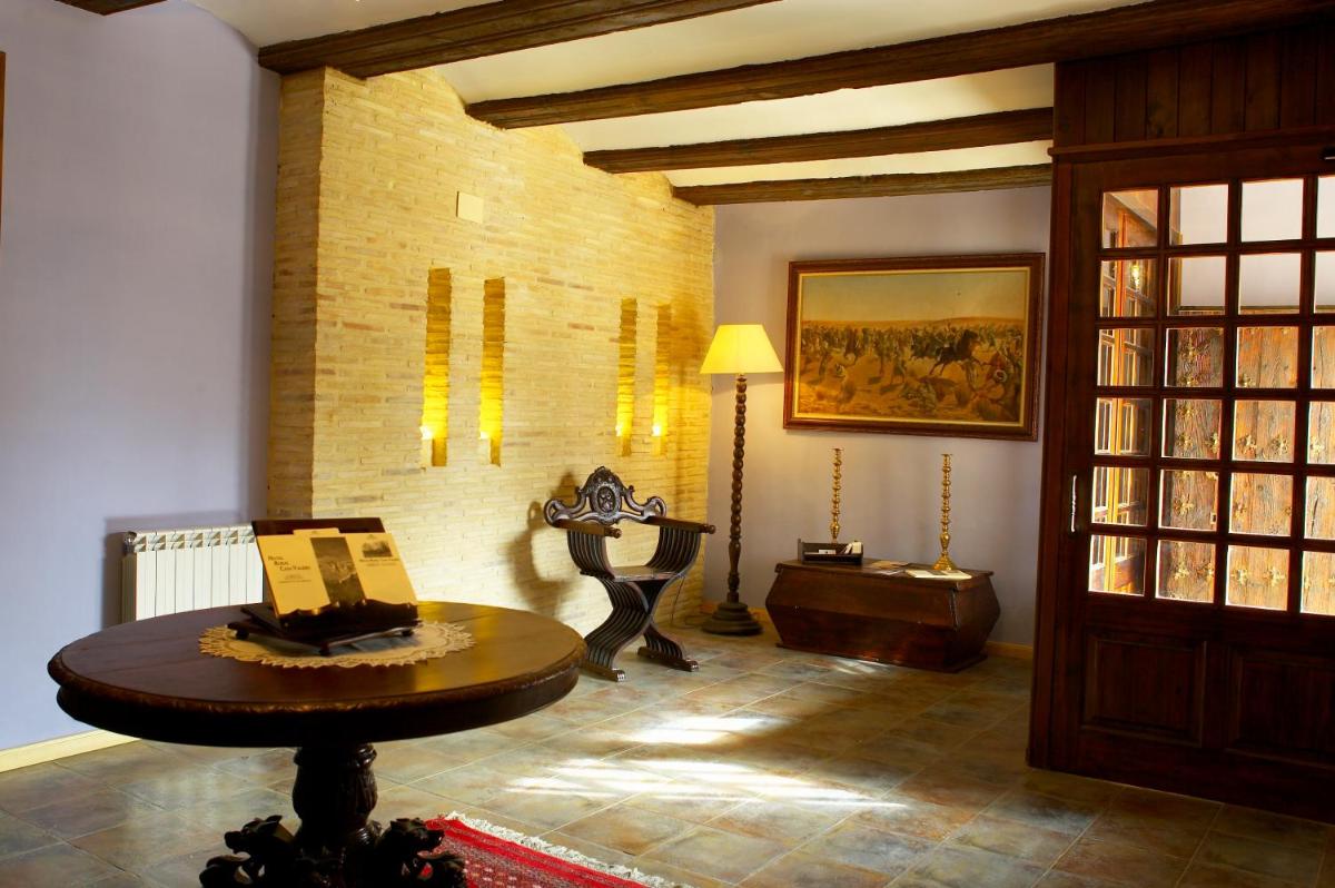 Hotel La Val - Housity