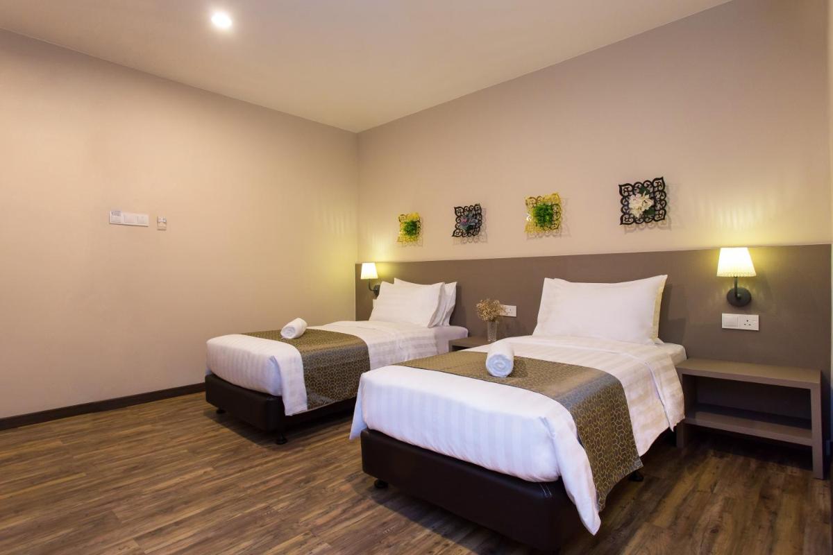 DK Hotel - Housity