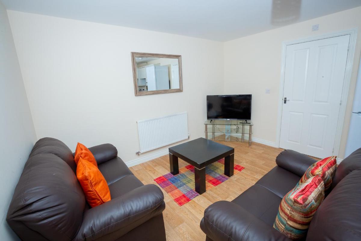 The Perfect Stay - Coventry - Housity