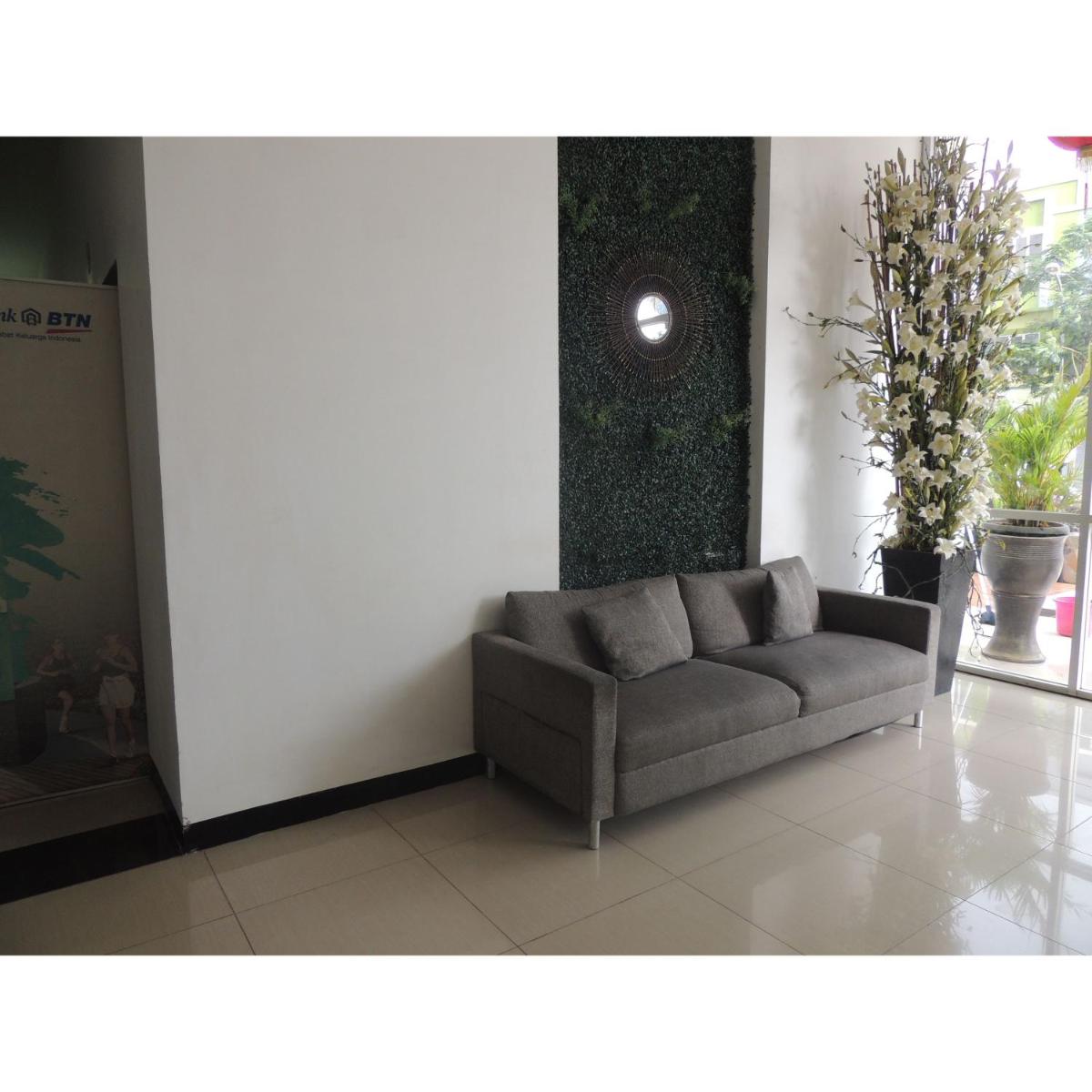 Reva Room on Gunung Putri Square Apartment - Housity