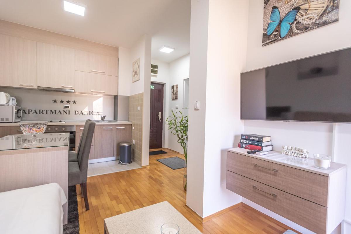 Apartment Danica - Housity