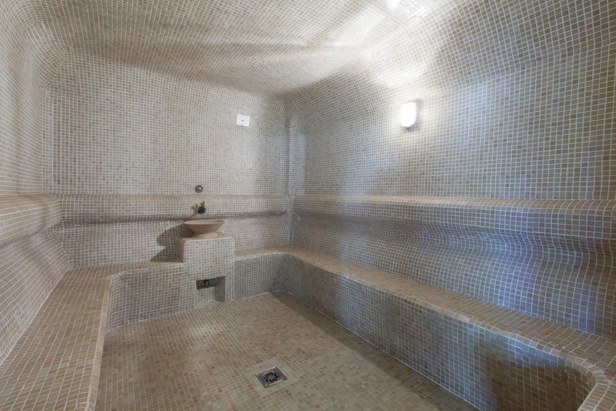 Un baño de Cabot Pollensa Park Spa