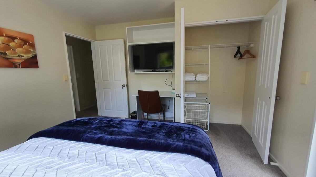 Christchurch Airport House - Housity