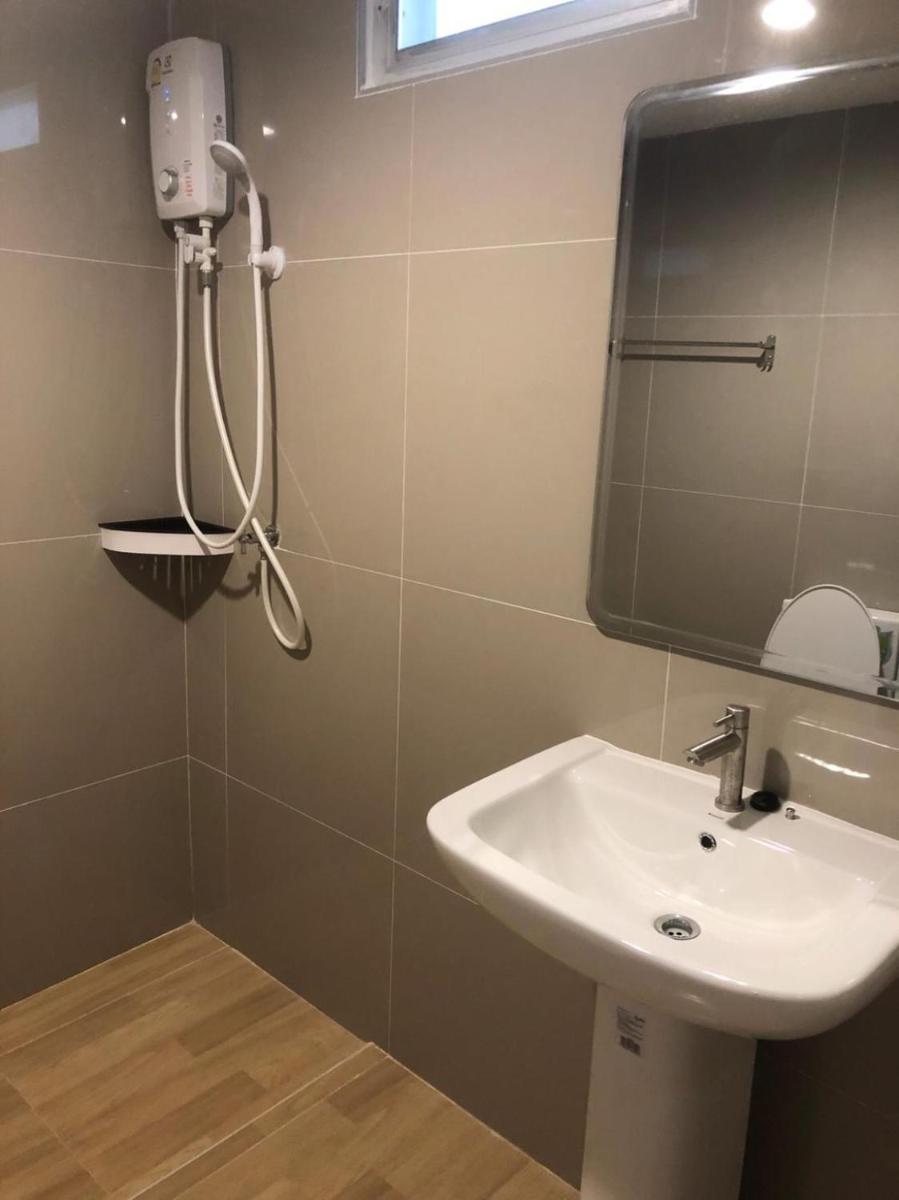 Neo Hotel - Housity