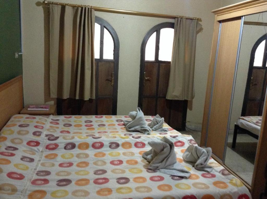Suitetrails - Queen Ayloa Hotel&Restaurant