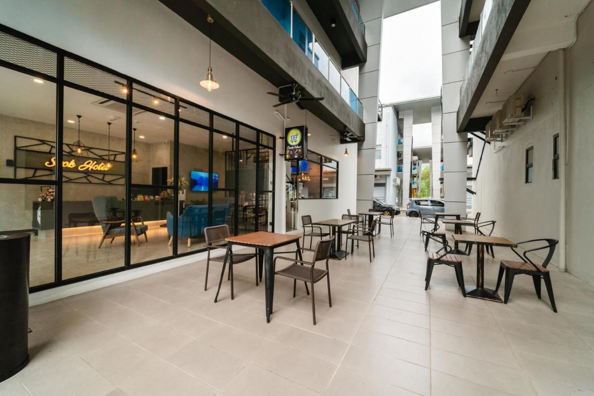 SVOK Hotel - Housity