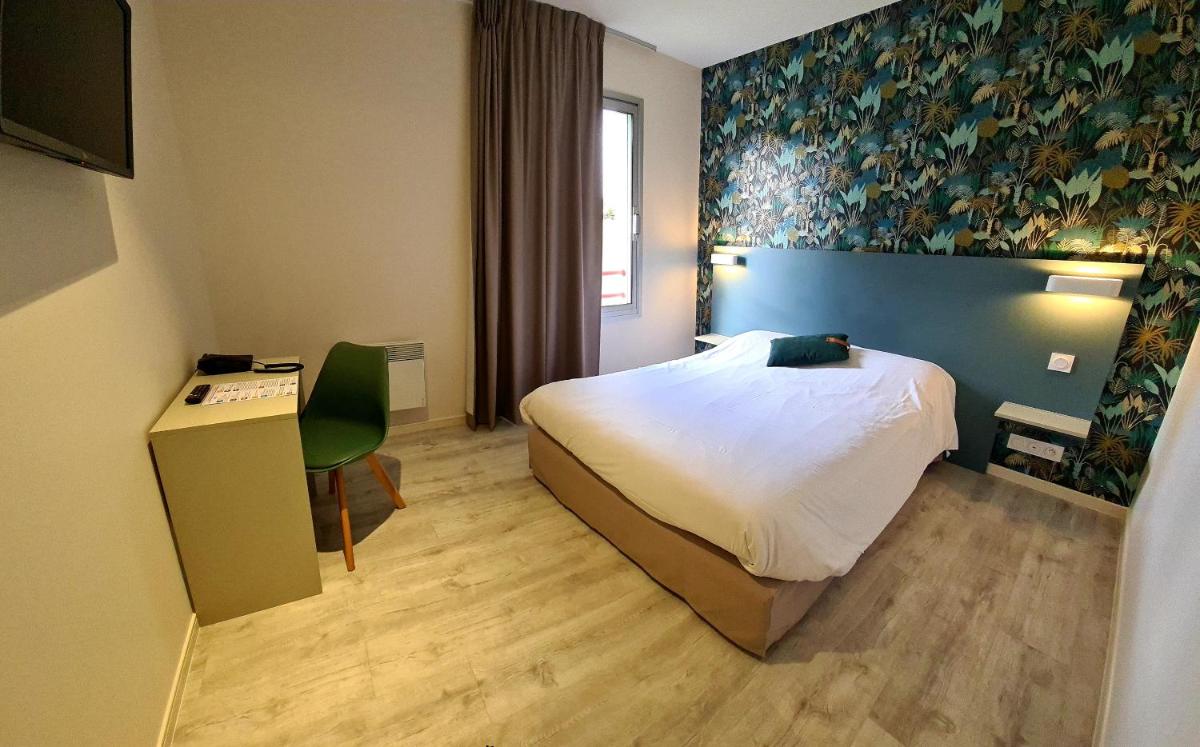 Hotel Pont De Senard - Housity