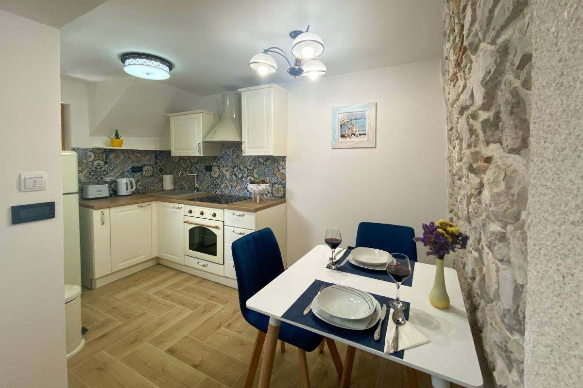 La Corte di Kate-2 - Housity