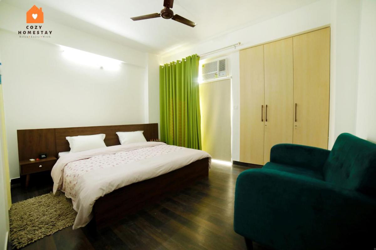 Suitetrails - COZY HOMESTAY - A SPACIOUS 2 BHK APARTMENT @ BANKS OF RIVER GANGA