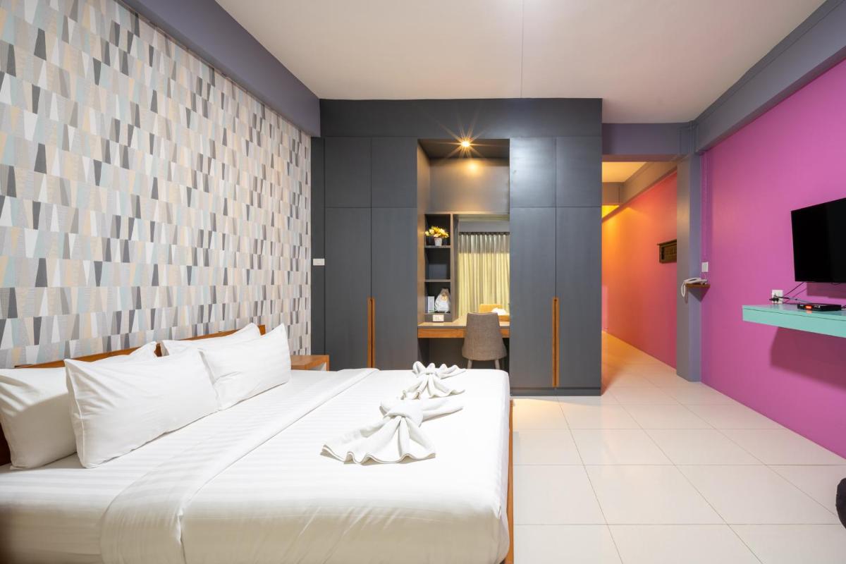 The Iconic Hotel Ranong - Housity