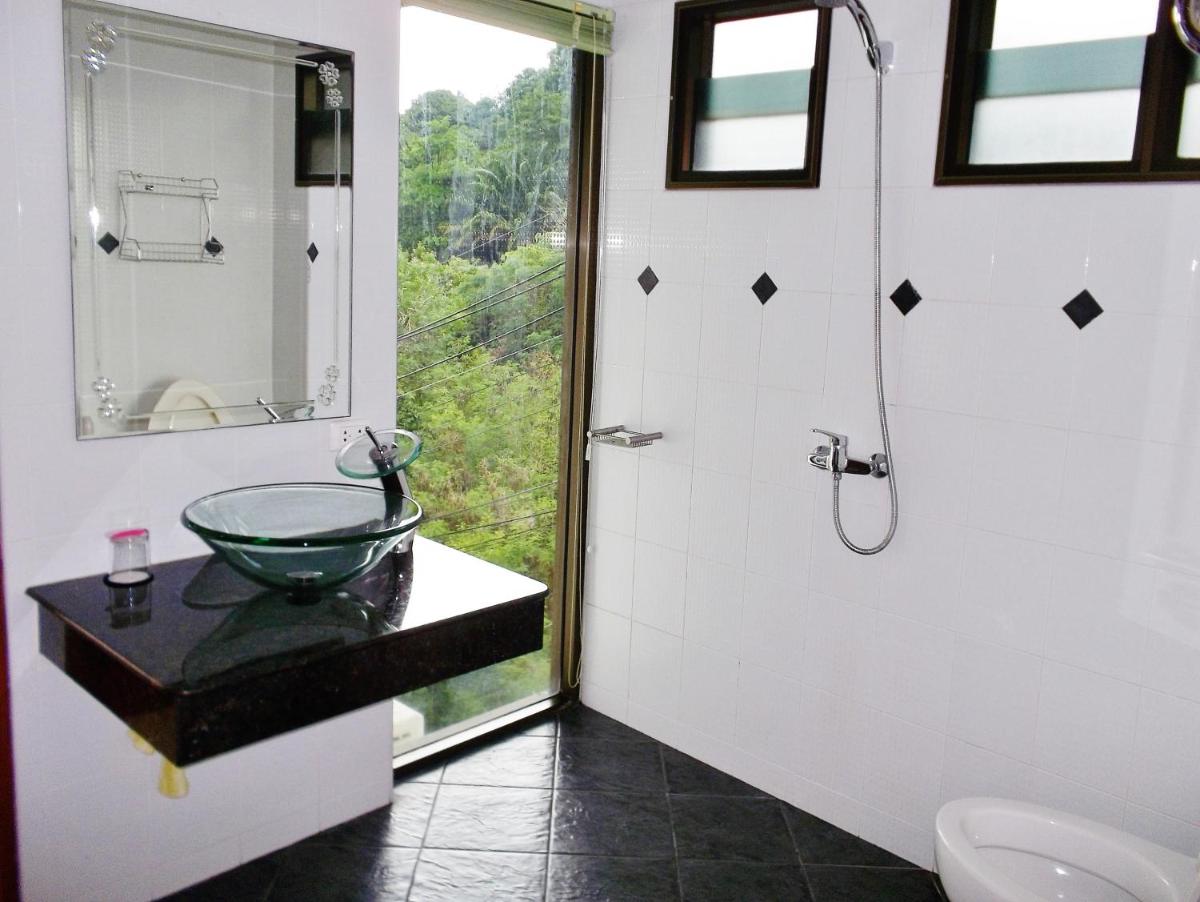 Mountain Seaview Luxury Apartments - Housity