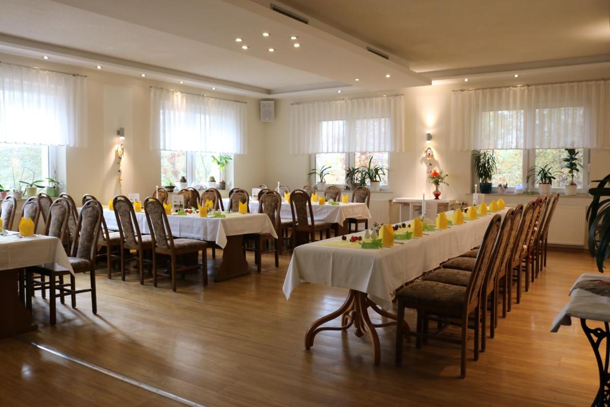 Hotel und Restaurant Karpfenschänke - Housity