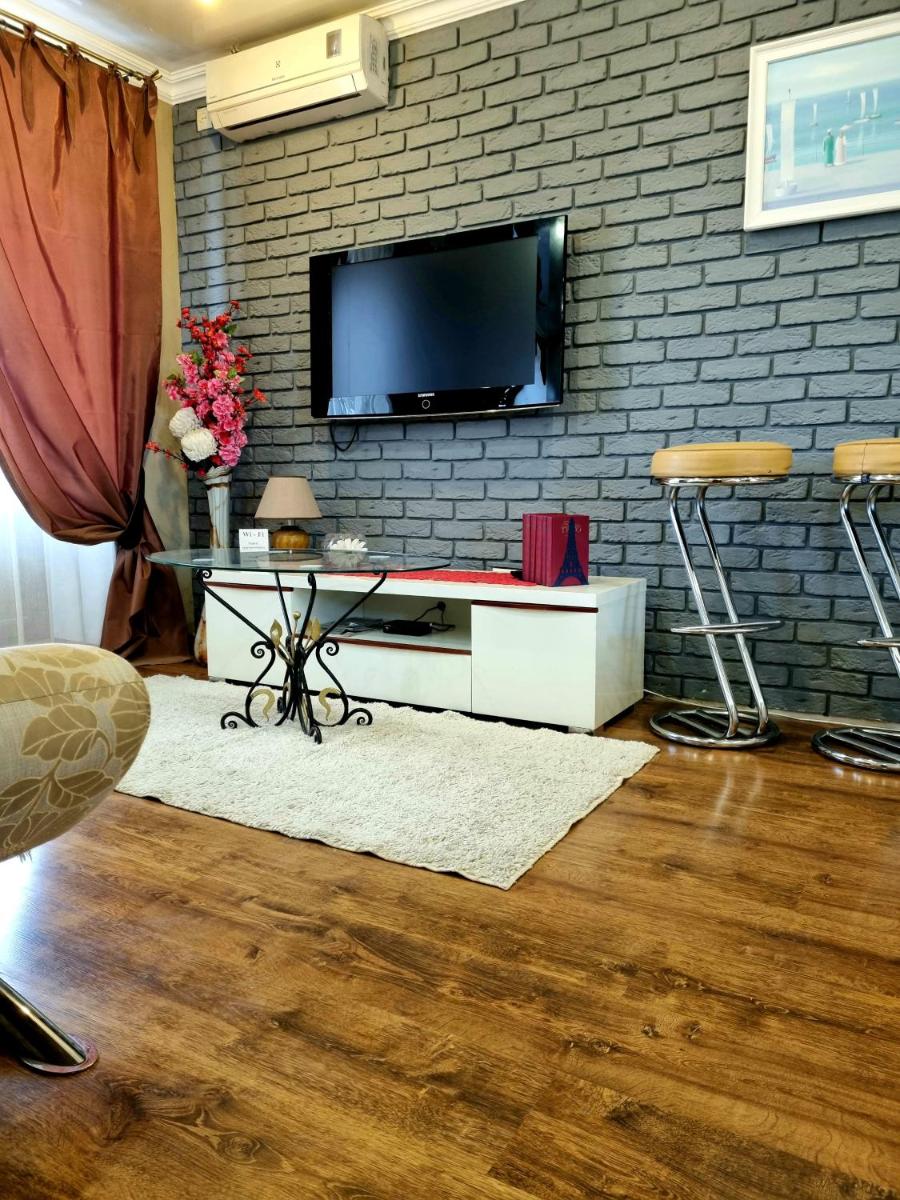 Suitetrails - Apartment Voznesenskaya 25