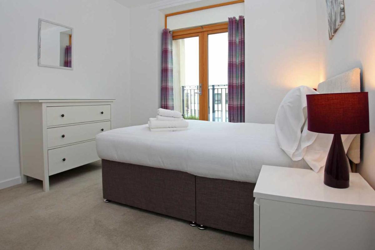 Parkes Court Apartments - Housity