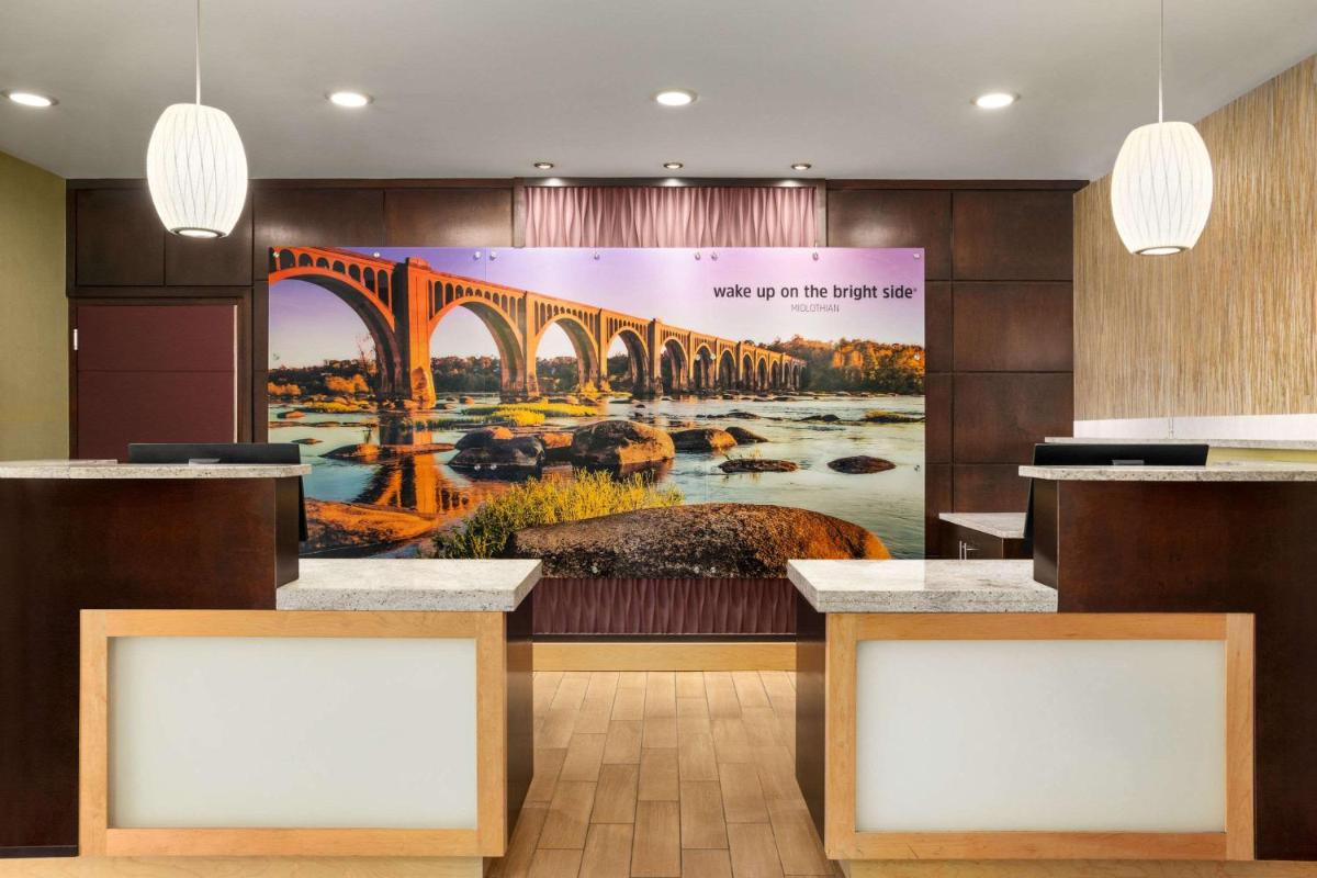 La Quinta Inn & Suites by Wyndham Richmond-Midlothian - Housity