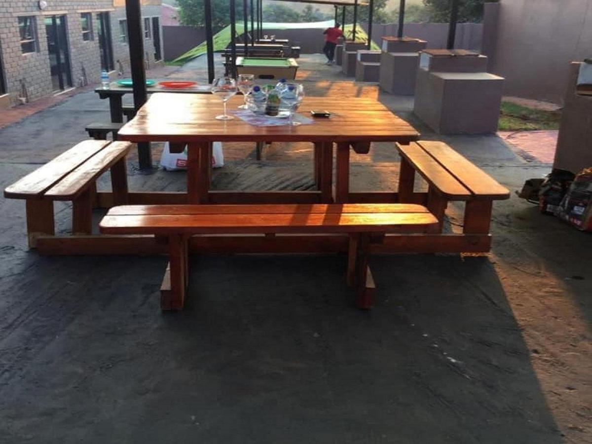 Tshinakie Self Catering Lodge - Housity