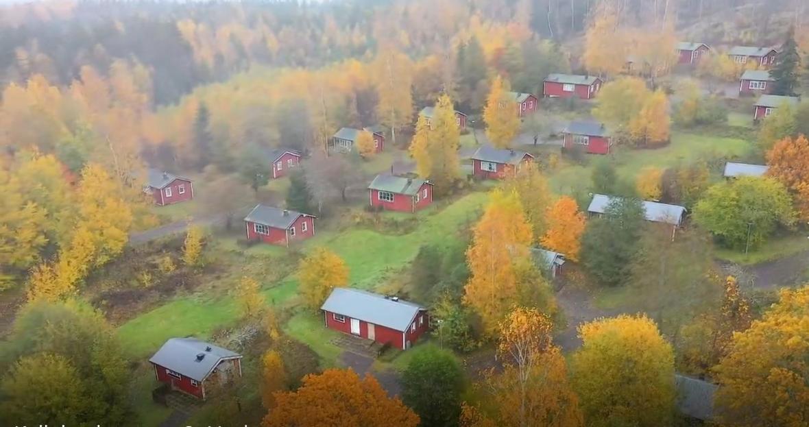 Holiday House with beautiful scenery near Göta Kanal - Housity