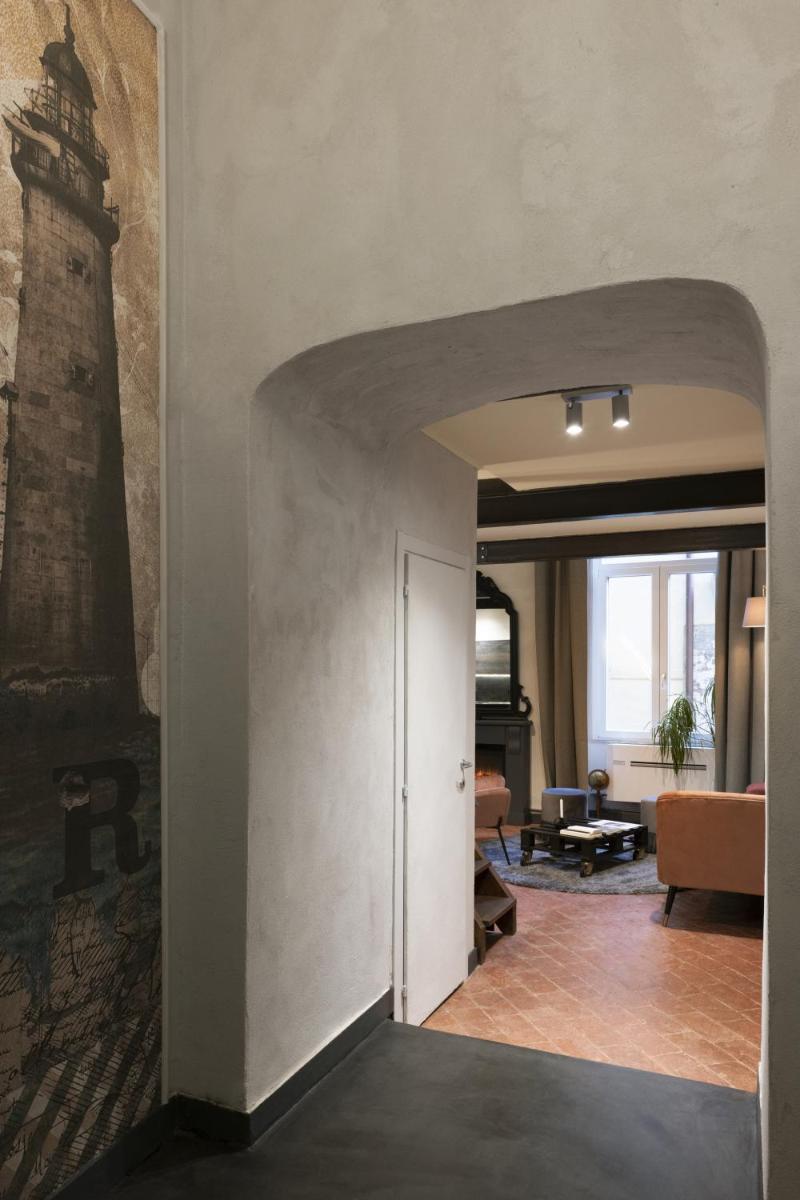 INSTAURA Apartments - Housity