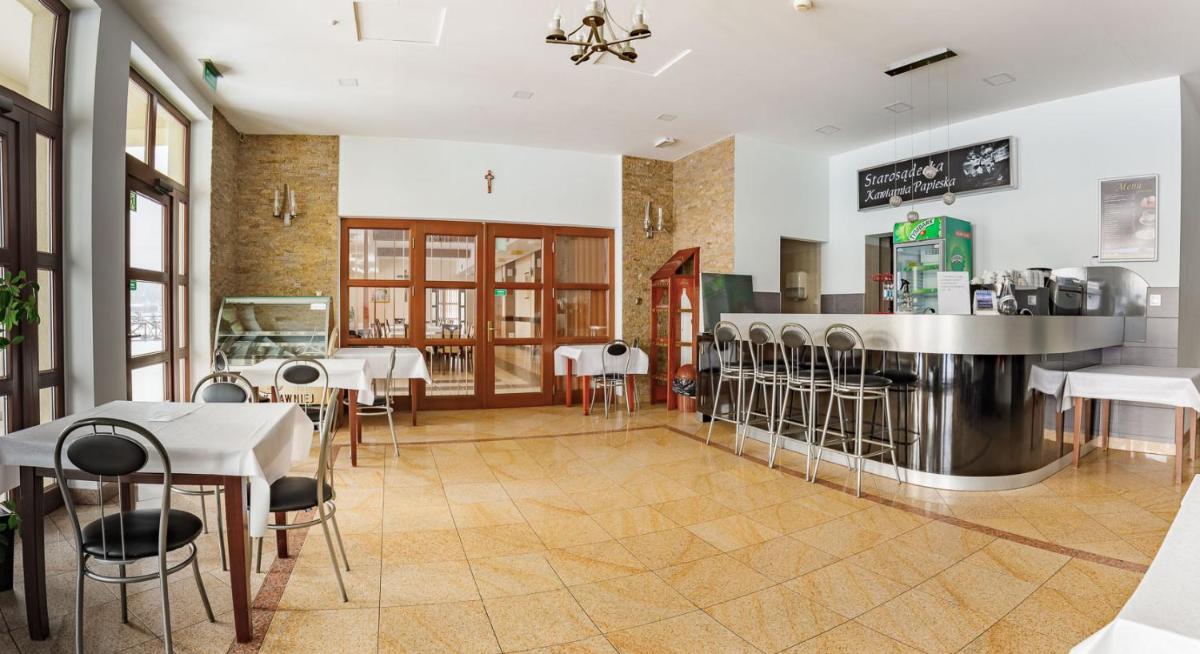 CENTRUM OPOKA - HOTEL - Housity