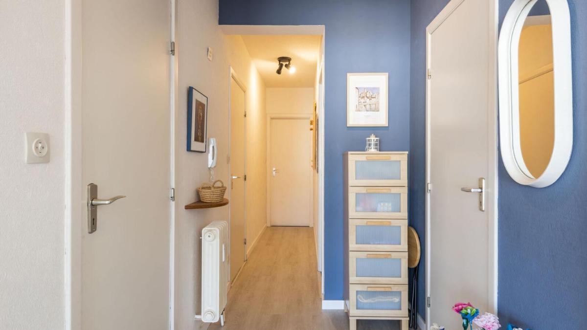 Zonnig en gezellig appartement met zijdelings zeezicht en zwembad in Koksijde - Housity