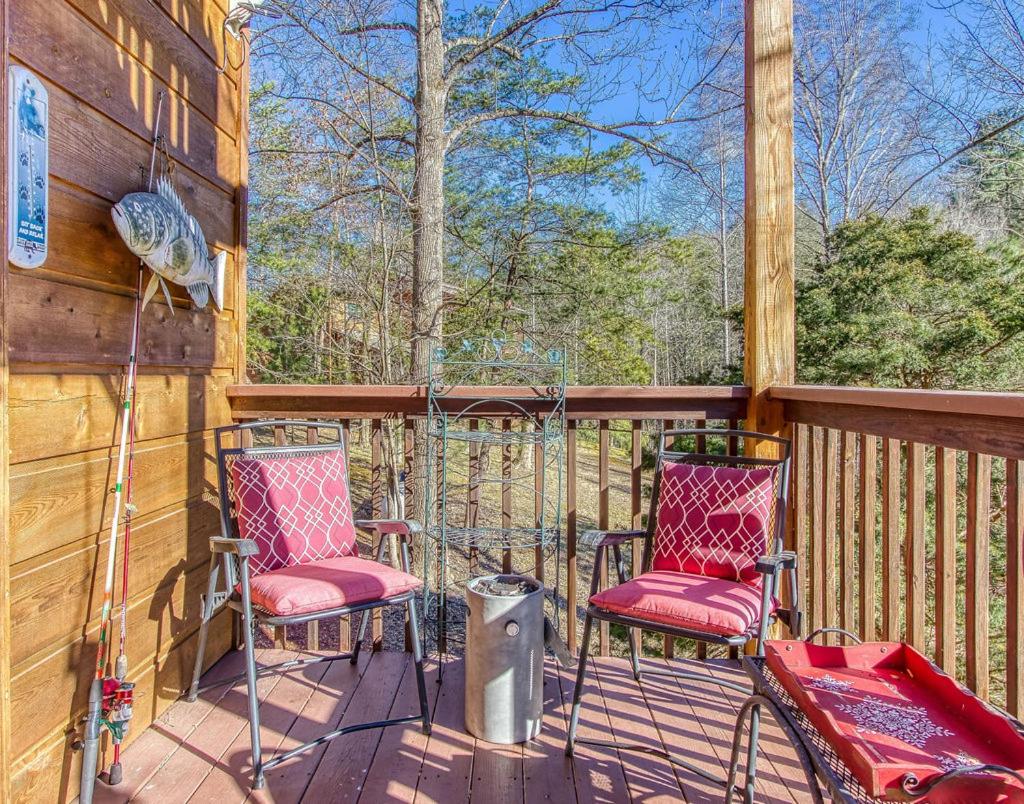 A Santas Lakehouse - Housity