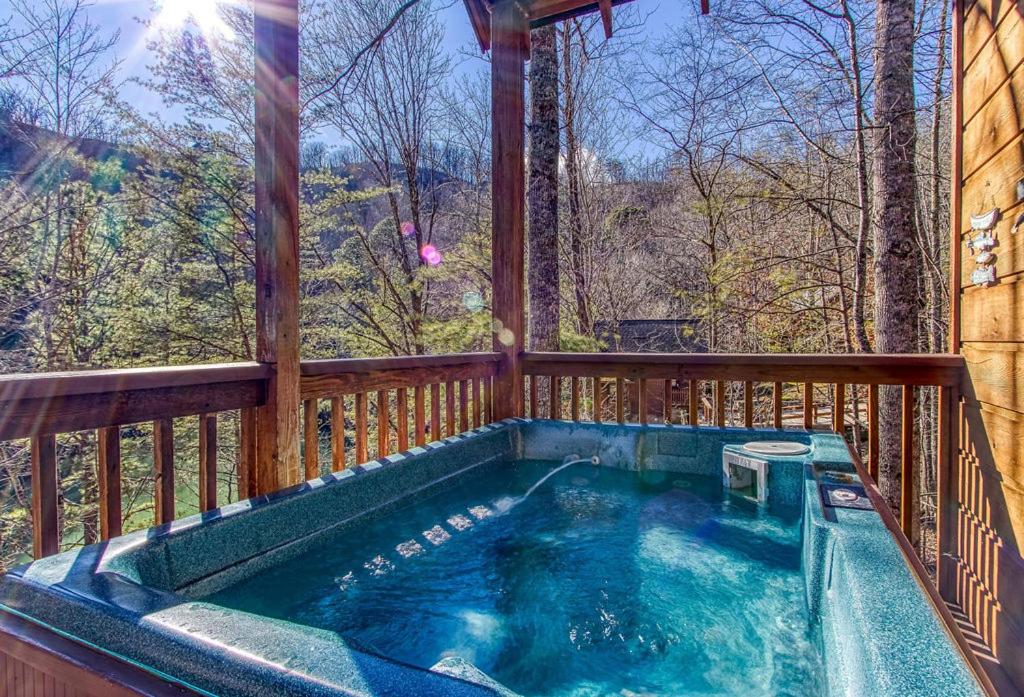 A Santas Lakehouse - Housity