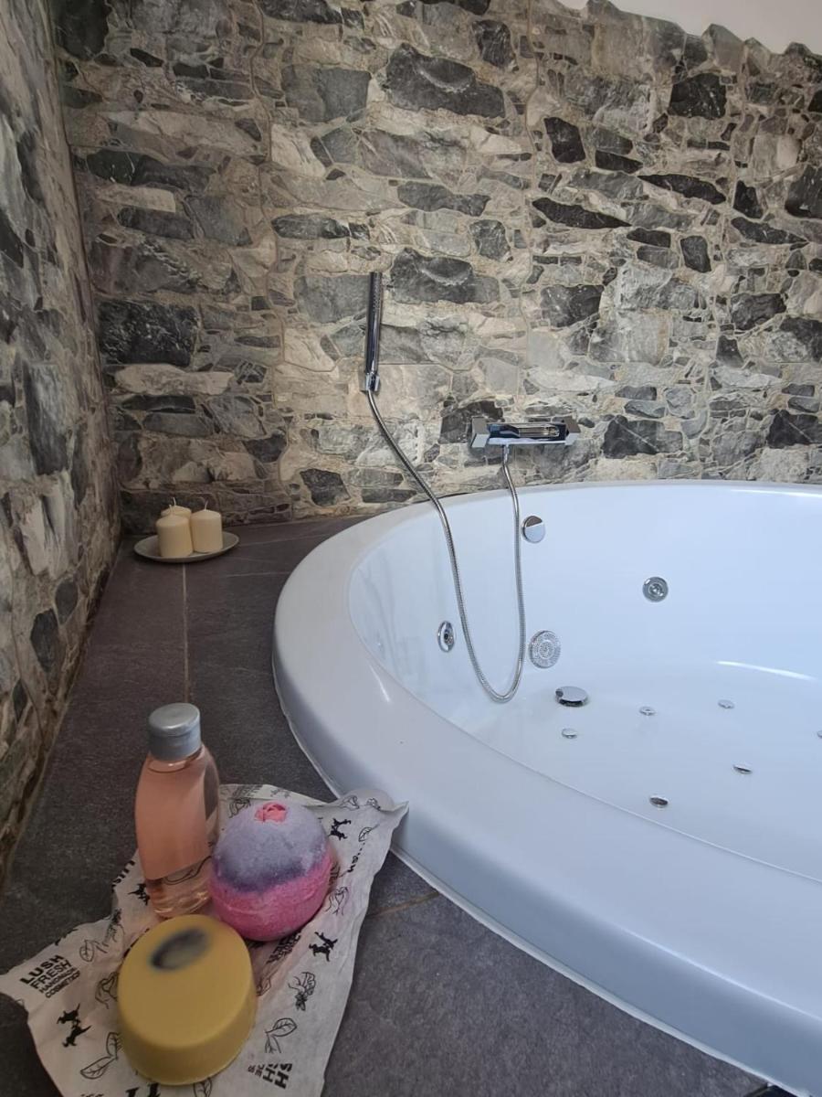 Oasis oculto con jacuzzi privado - Dos Torres Erebor - Housity