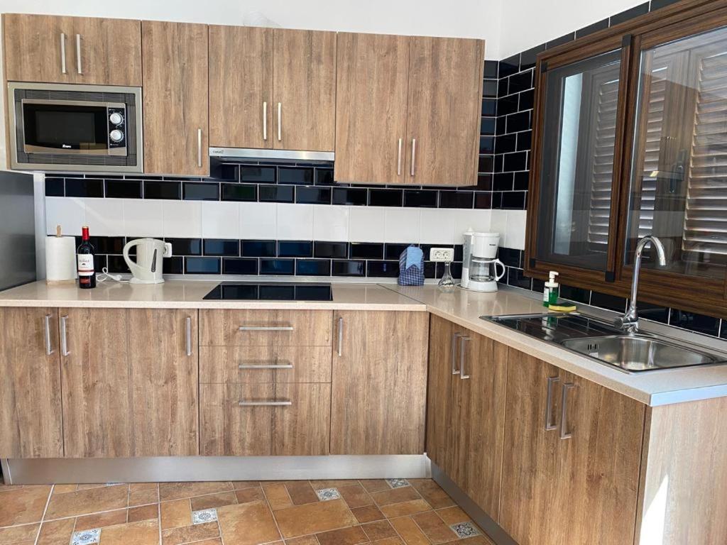 Banana House - Housity