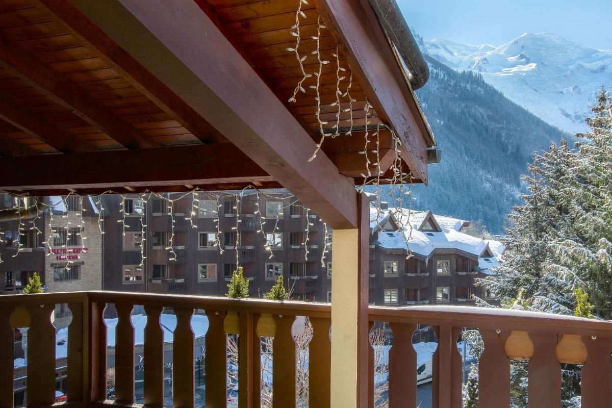 Vue générale sur la montagne ou vue sur la montagne depuis l'hôtel