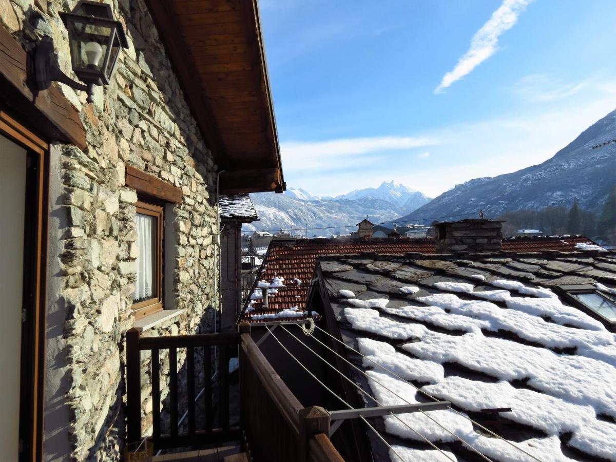 Lo Gnomo sotto al Glicine - Housity