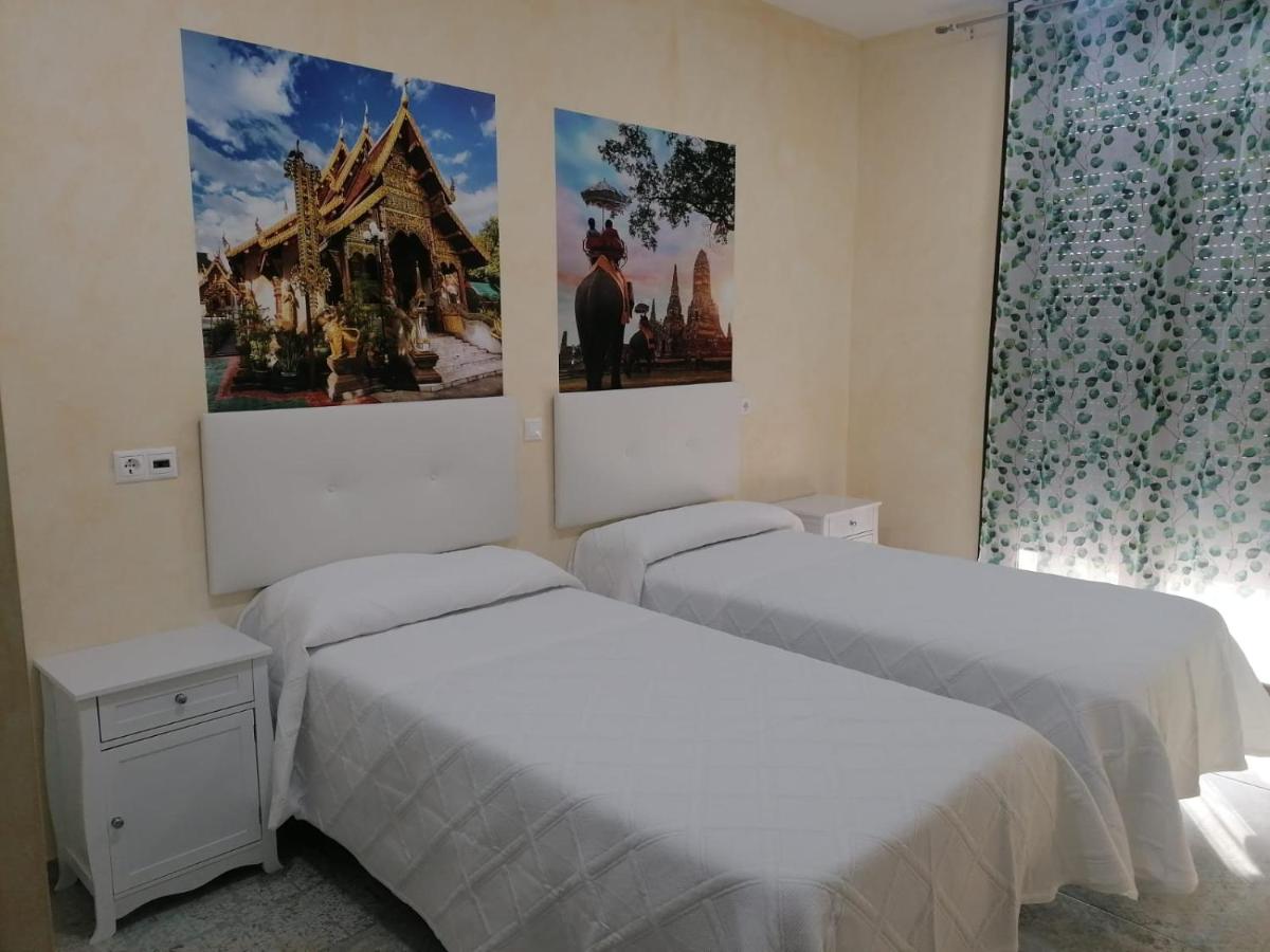 Hostal Restaurante Casa Isabel - Housity