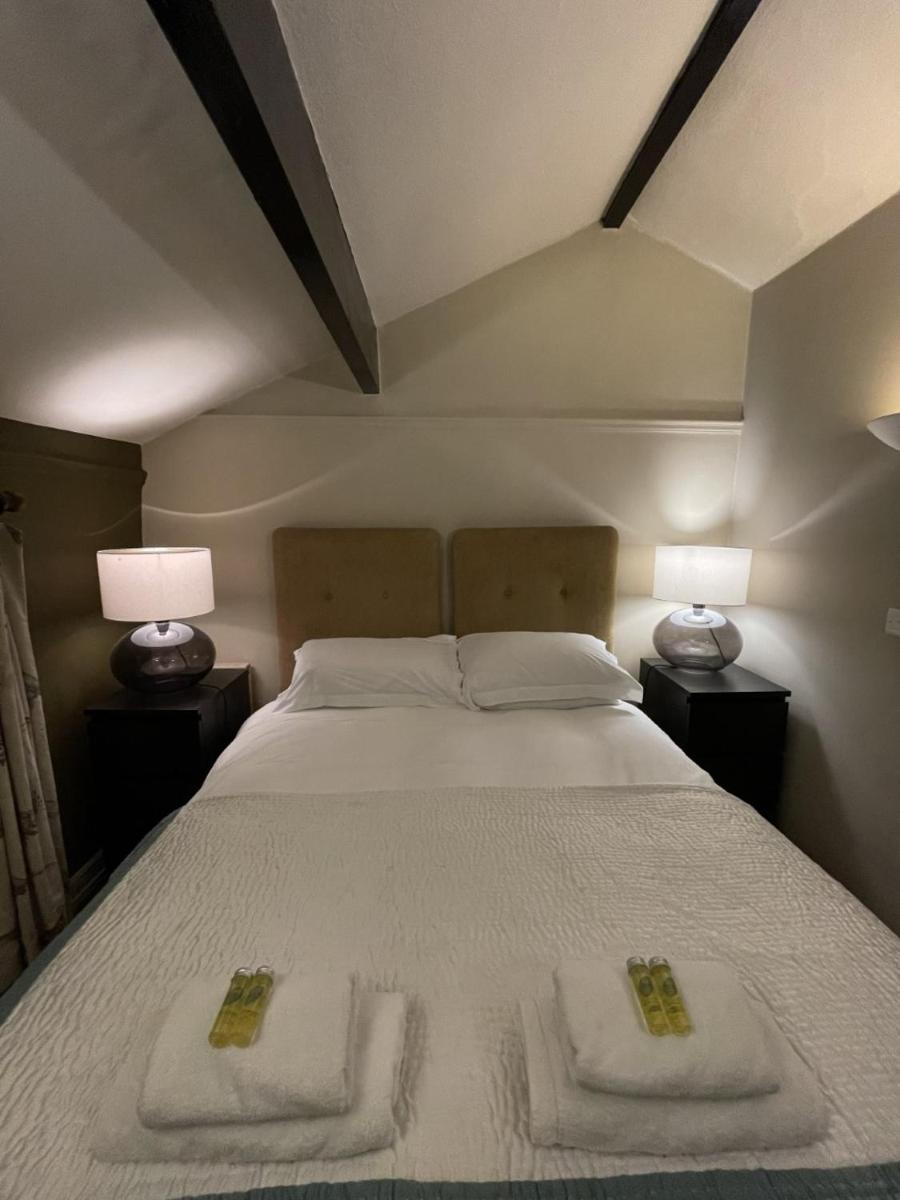 Queens Arms Litton - Housity