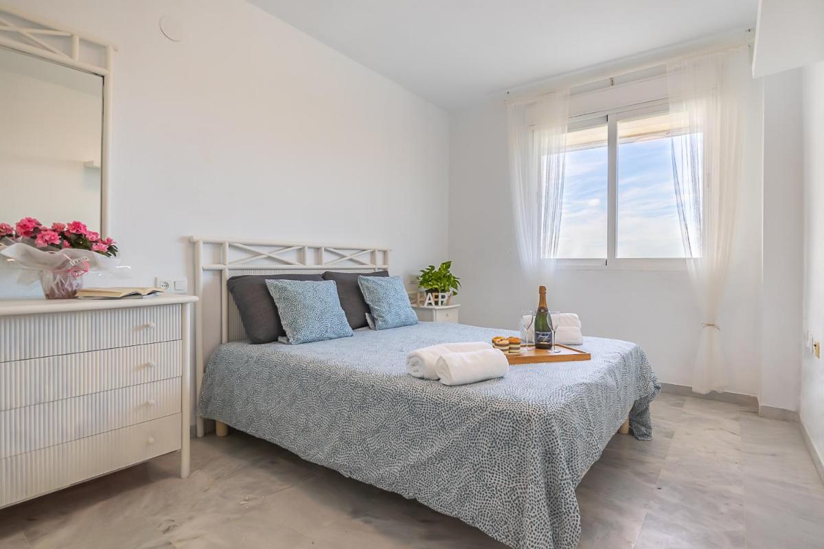 Suitetrails - Pool Apartment Napoleon Close To Sea