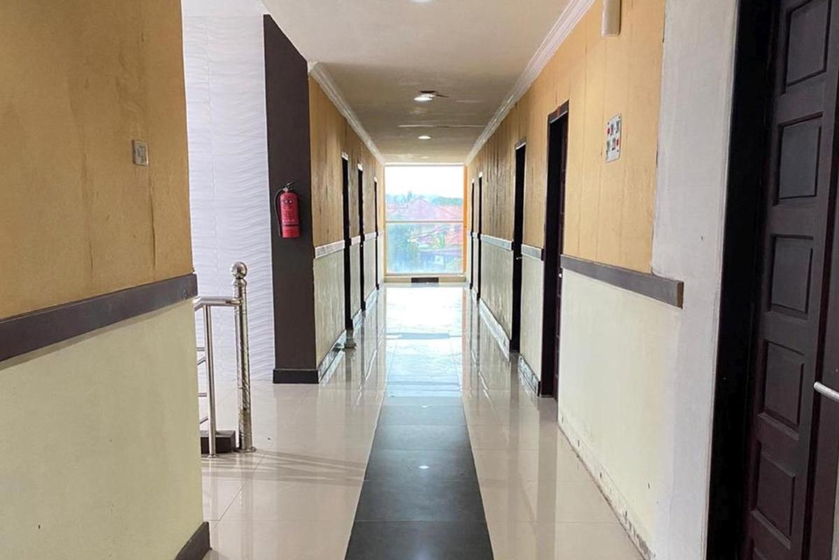 RedDoorz Plus Syariah @ Jalan Syiah Kuala Banda Aceh - Housity