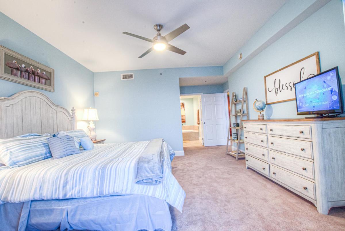 10th Floor Nex to The 10th Floor Pool! 3 BD, Great Amenities And Location - Housity