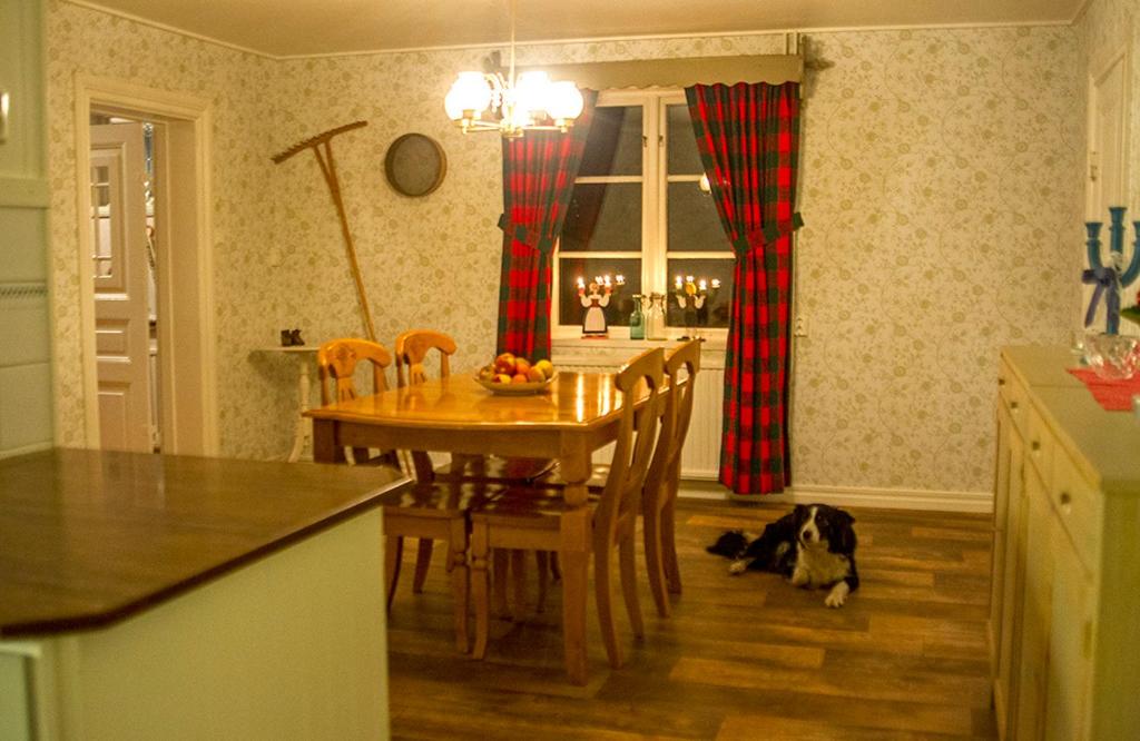 Hallebergs Bed&Breakfast - Housity