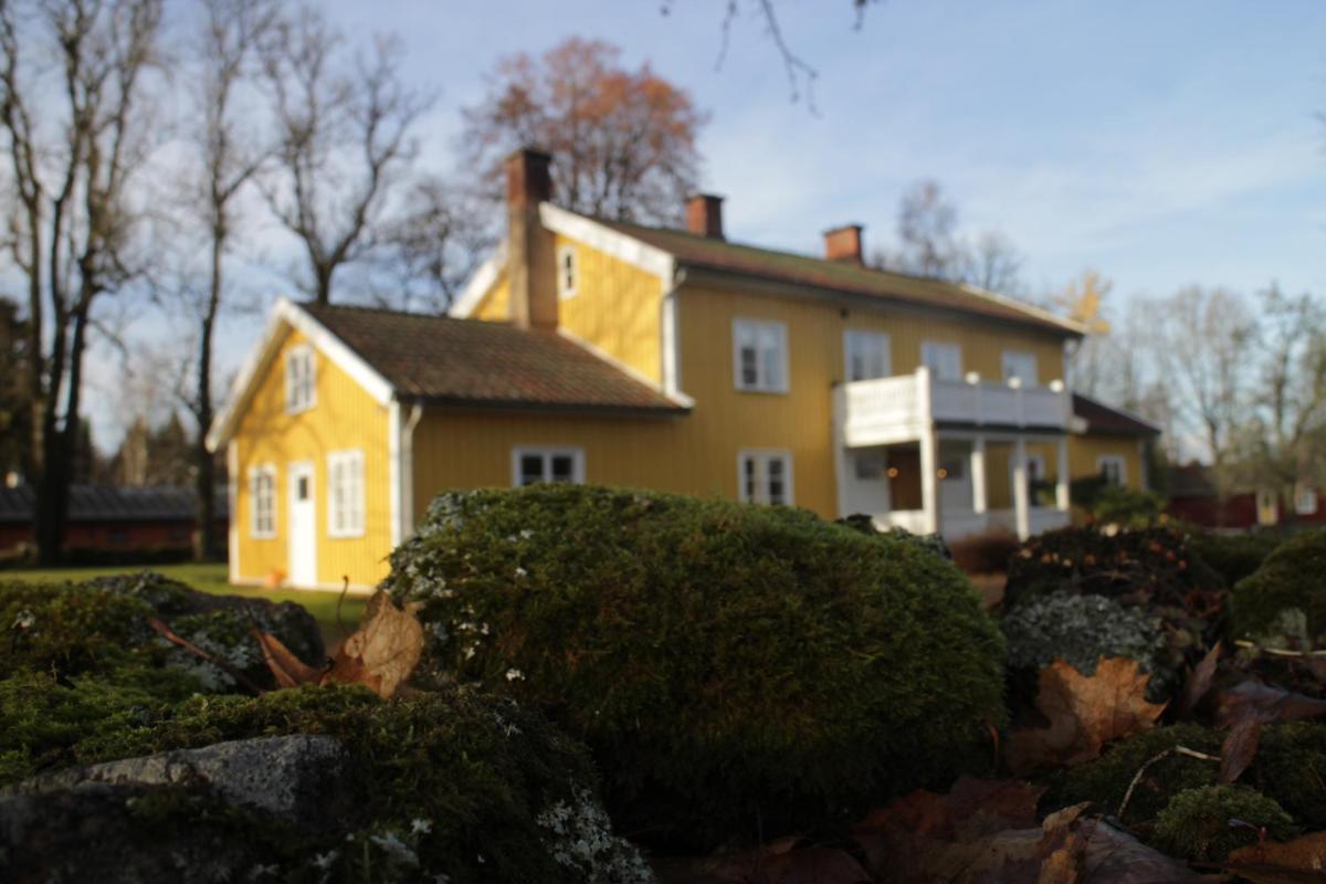 Hallebergs Bed&Breakfast - Housity