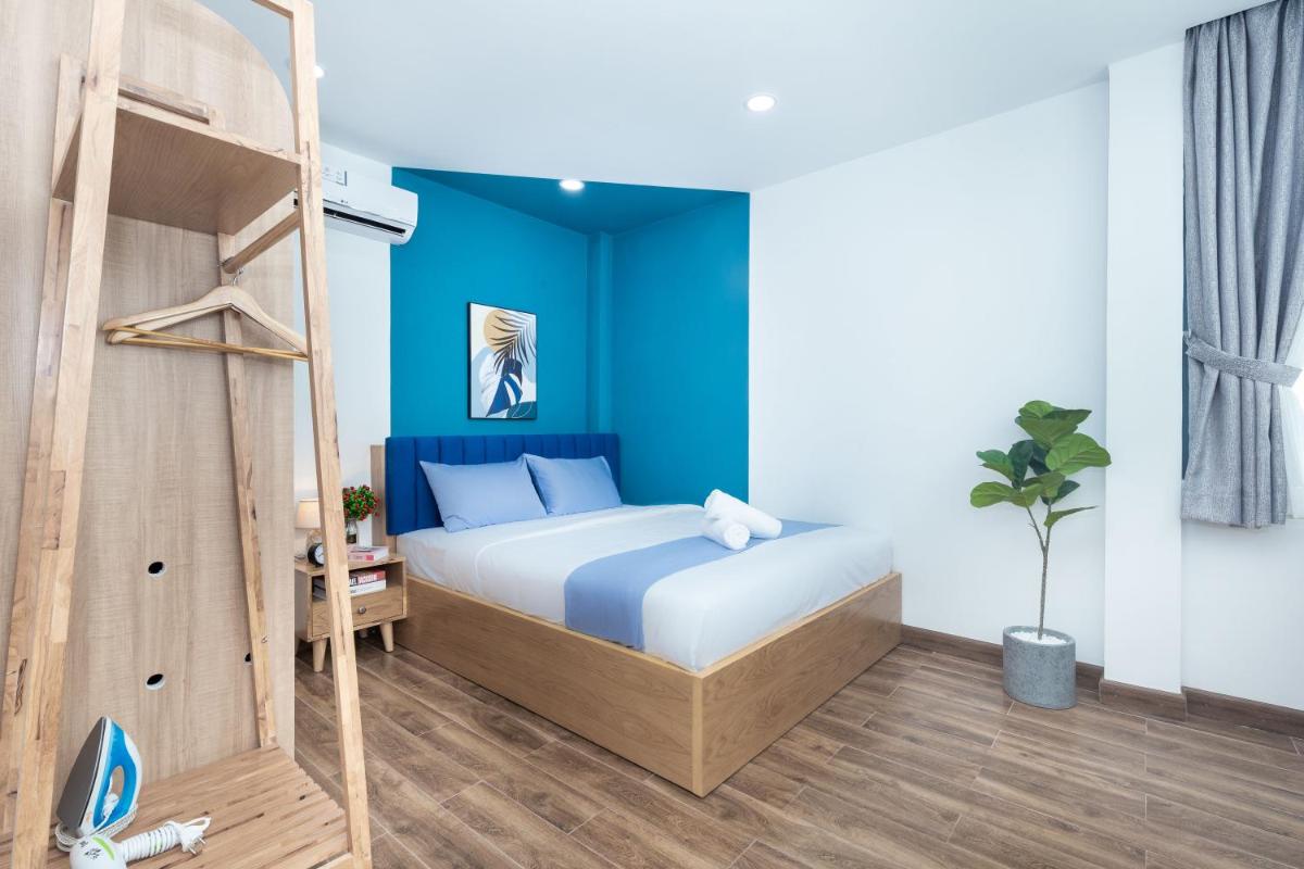 Cozrum Homes Charming Corner 2 - Housity