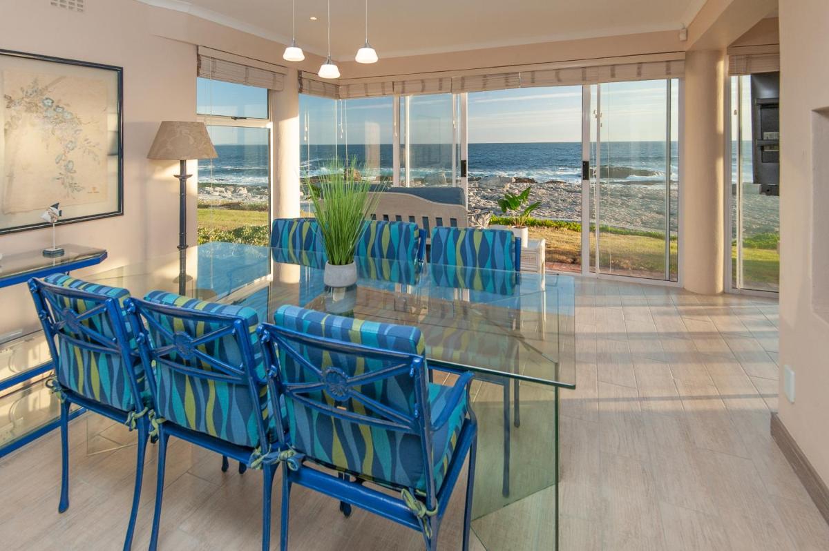 Hermanus Haven, entire home, on the sea, private pool, secure - Housity