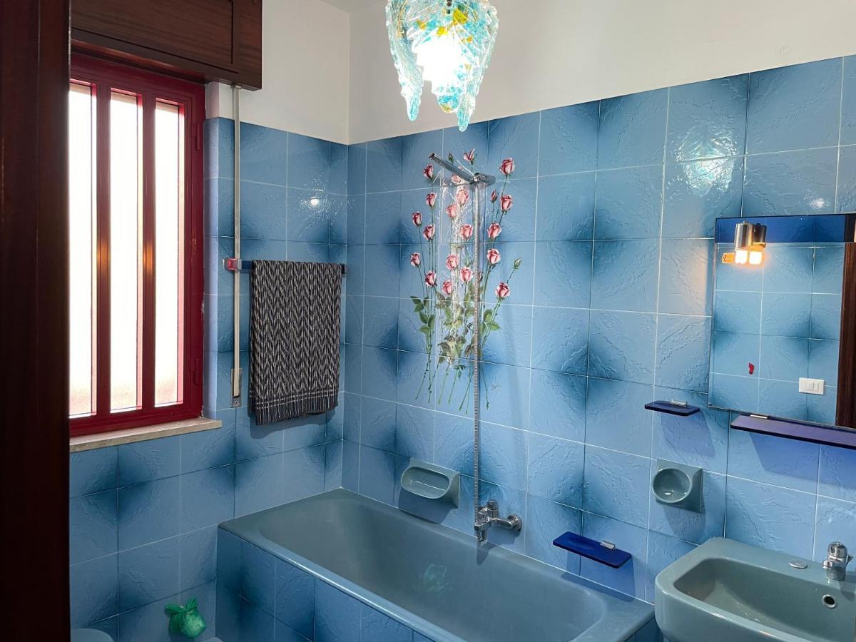 Romano Holiday - Housity