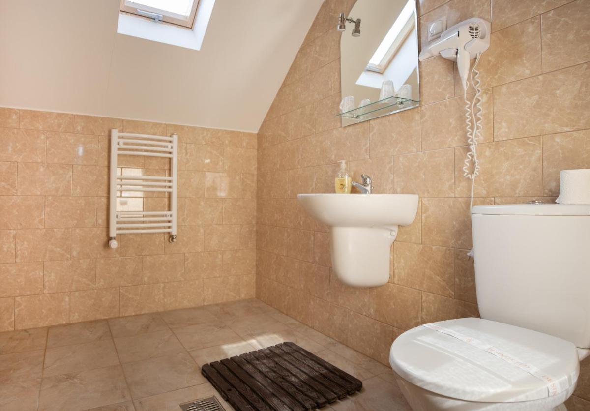 DUNESDORFER PENSION - Housity