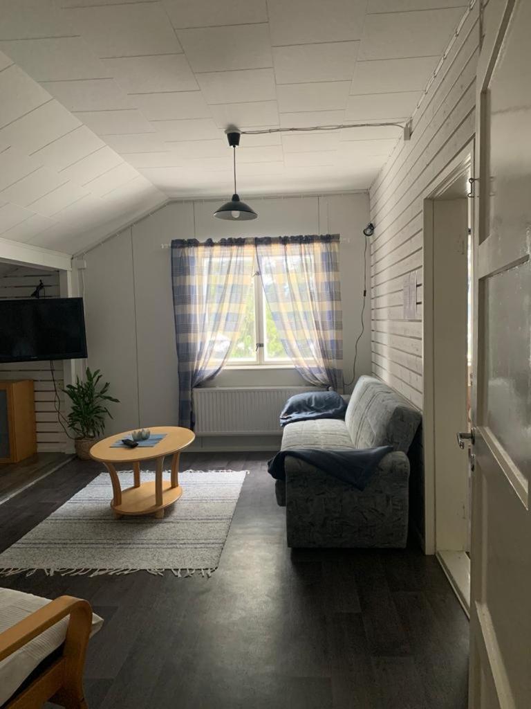 Tomujoen Kylätalo - Housity