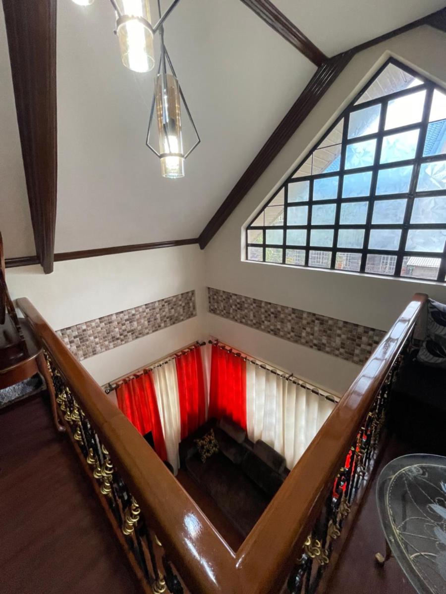 RESTHOUSE fully airconditioned w/ Private Parking - Housity