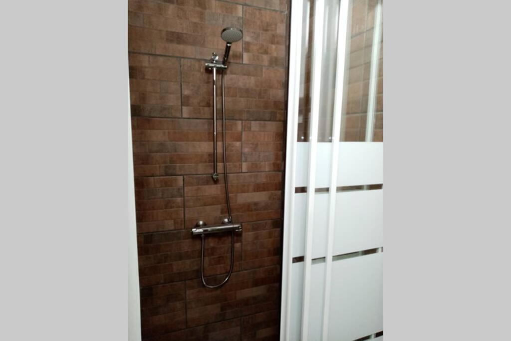 Appartement deux pièces - coeur de ville quartier cathédrale - Hizvo