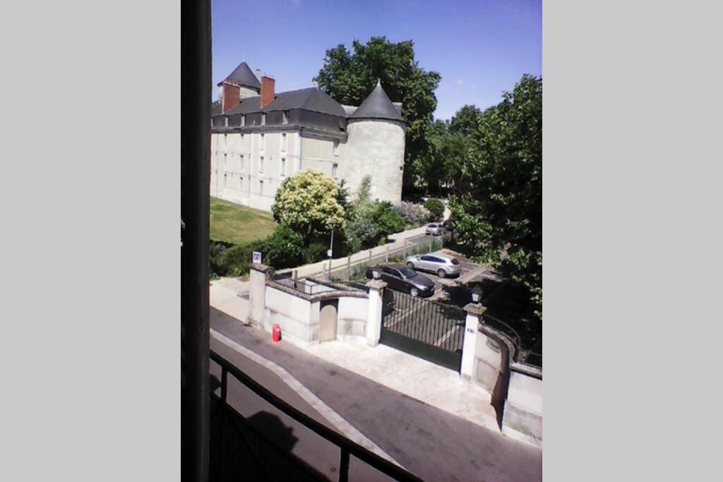 Appartement deux pièces - coeur de ville quartier cathédrale - Hizvo