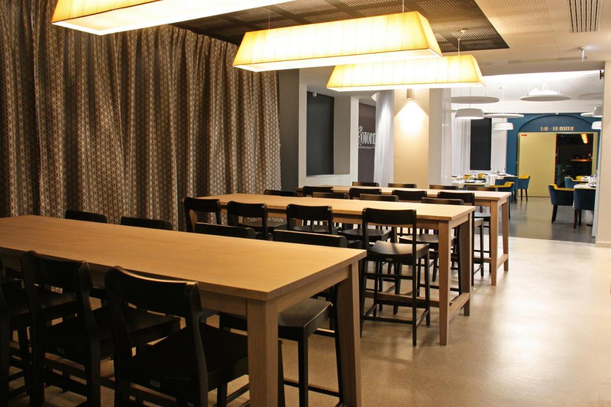 Restaurant ou autre lieu de restauration dans l'établissement Hôtel du Parc & Spa