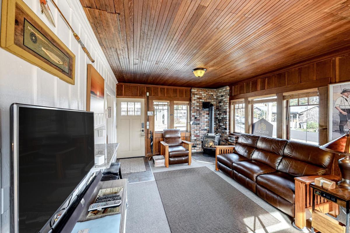 Cottage by the Sea (MCA #1213) - Housity